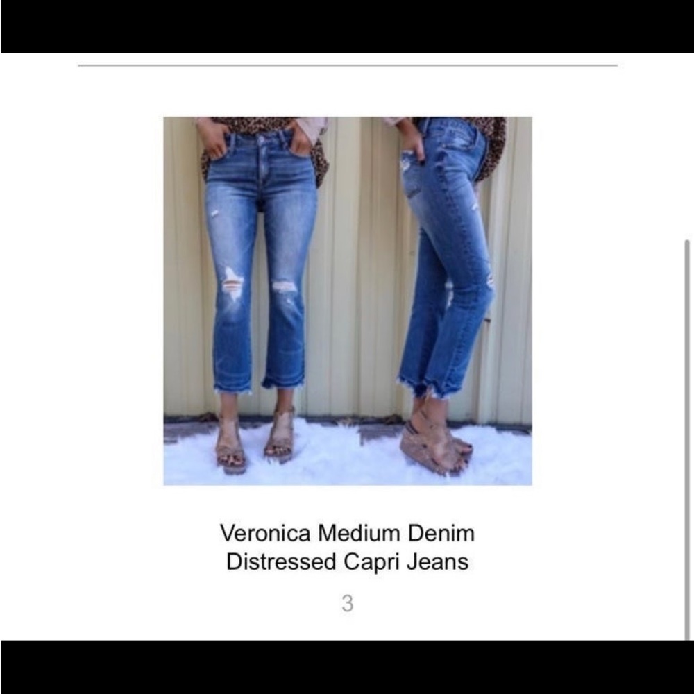 Distressed Cropped/ Capri Size 3 - Picture 4 of 12